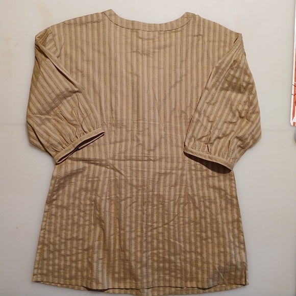 Ann Taylor Loft, sz 8, 100% cotton,  gold/lt gold, detailed stitches & gathering - Picture 3 of 6